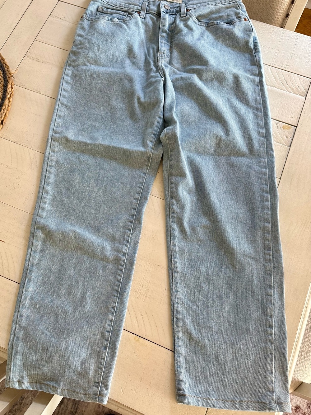 Levi's Strauss Light Wash Relaxed Fit Jeans see pics for sizing